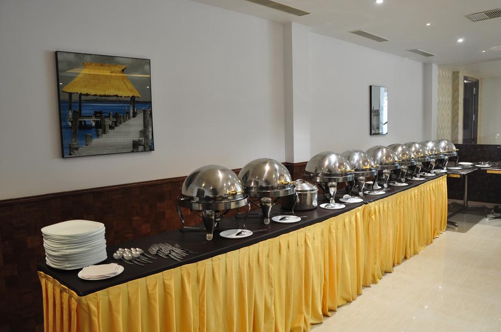King Paradise Hotel Tiruchirappalli Bagian luar foto