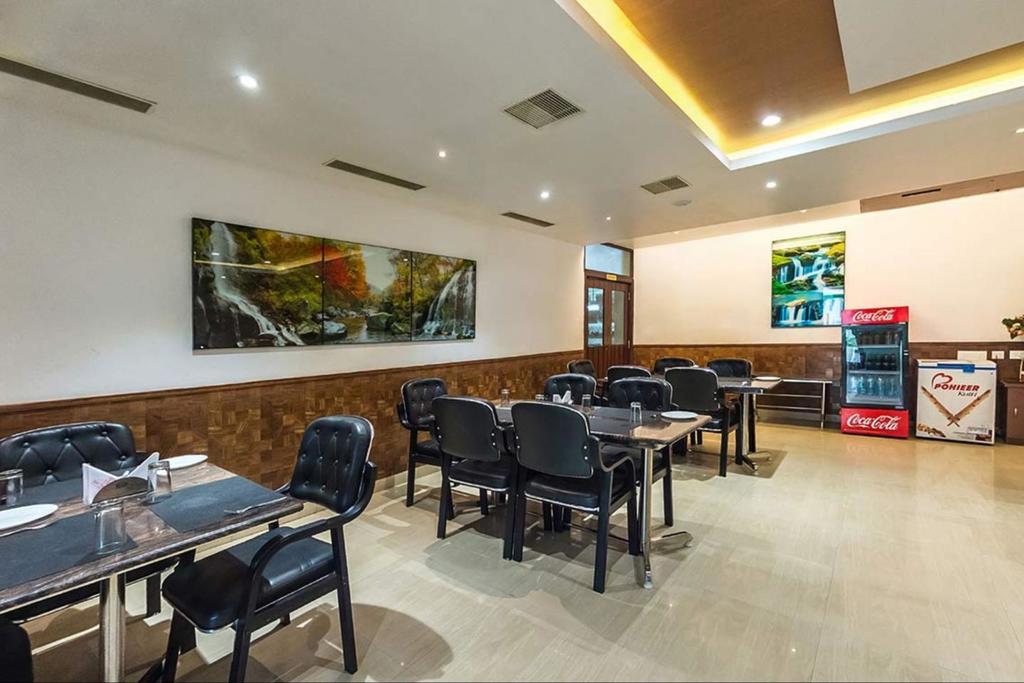 King Paradise Hotel Tiruchirappalli Bagian luar foto