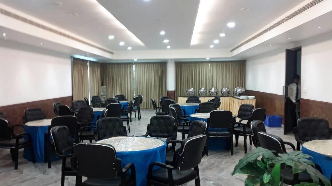 King Paradise Hotel Tiruchirappalli Bagian luar foto
