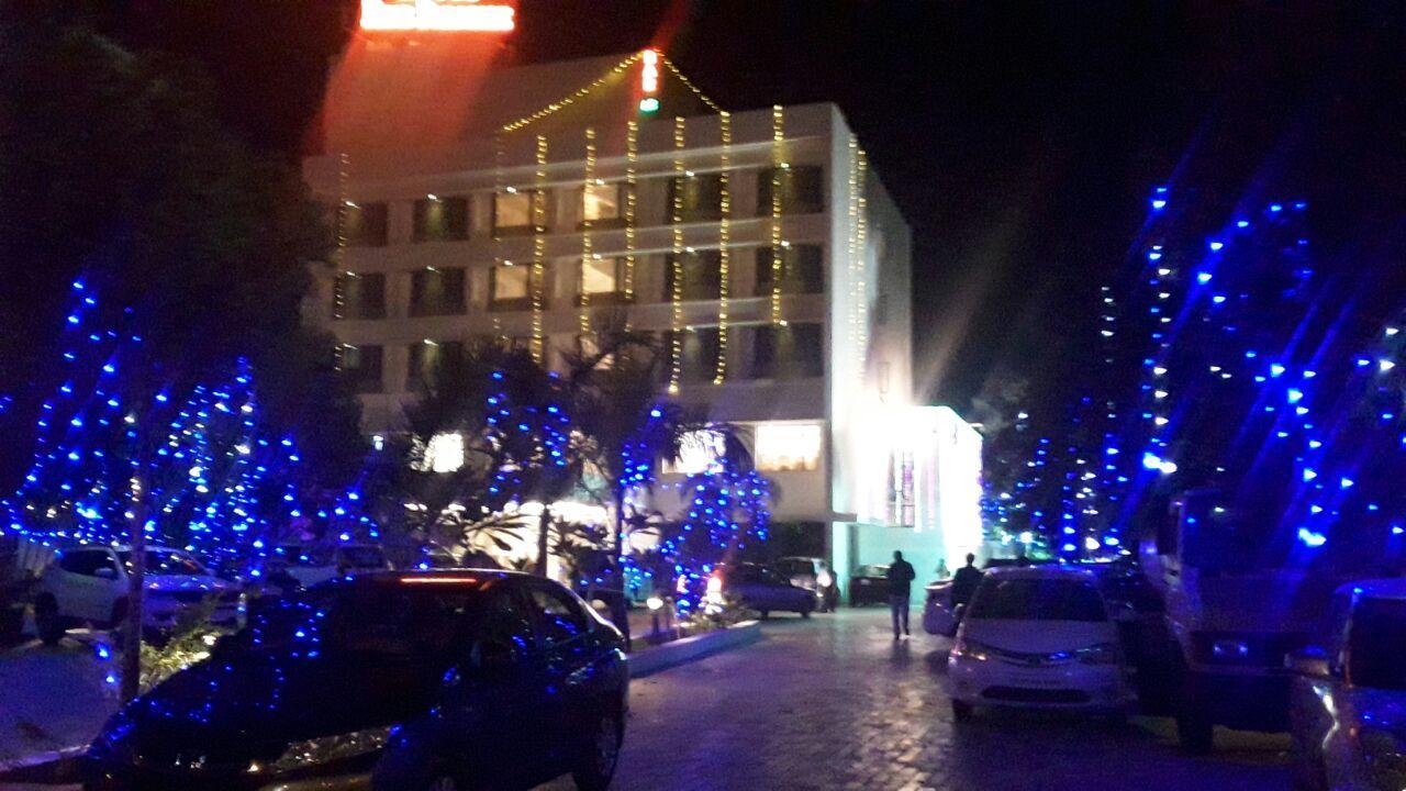 King Paradise Hotel Tiruchirappalli Bagian luar foto