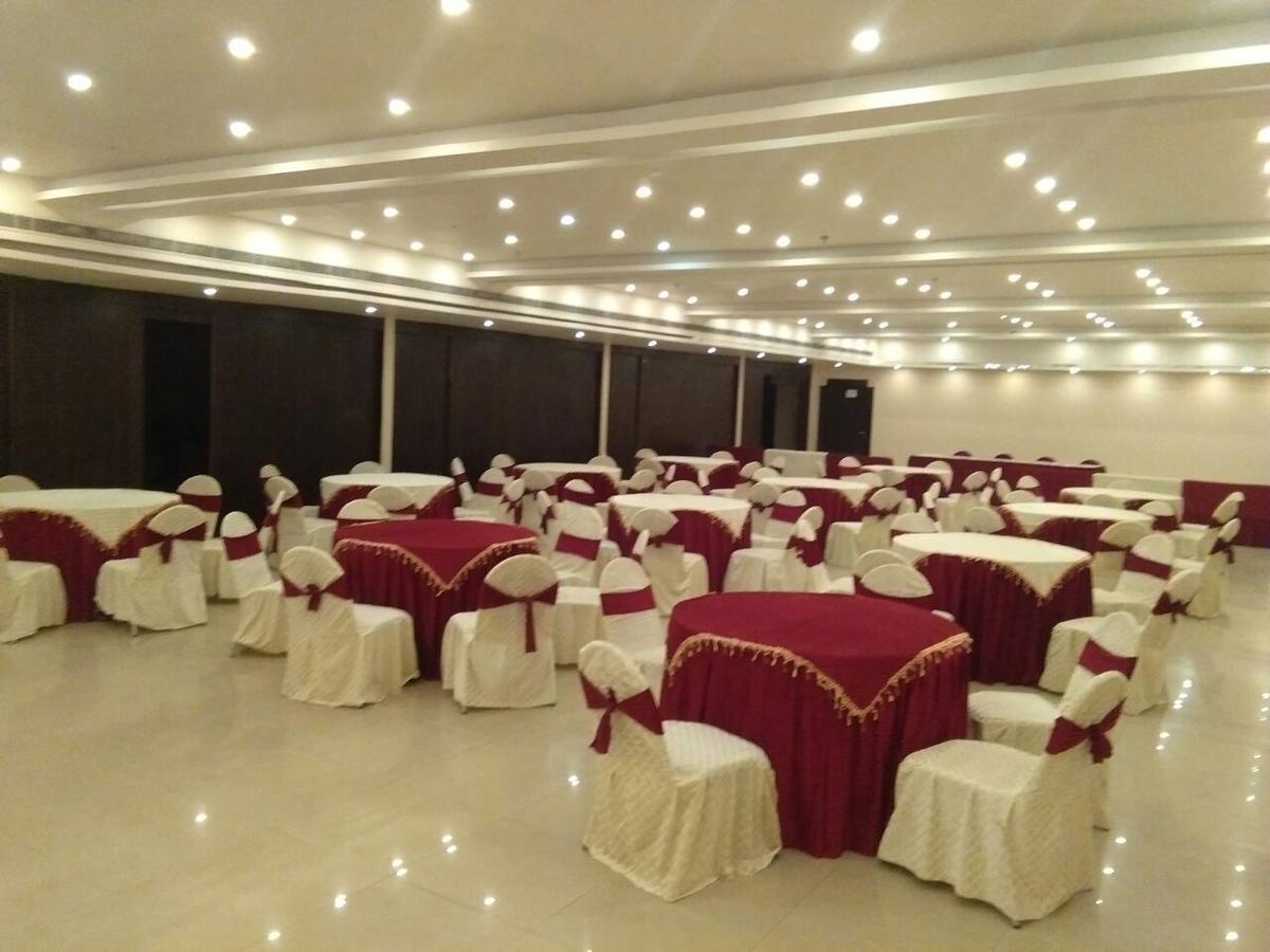 King Paradise Hotel Tiruchirappalli Bagian luar foto
